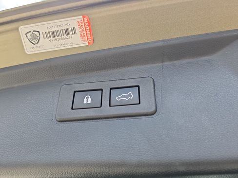 Used 2025 Subaru Outback Onyx Edition AWD/4WD image 11