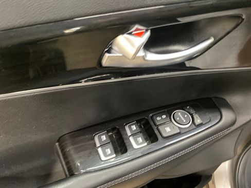 Used 2019 Kia Sorento AWD w/ LX Convenience Package image 11