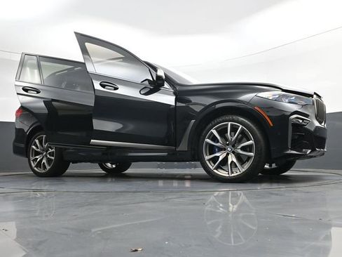 Used 2020 BMW X7 M50i w/ Dynamic Handling Package AWD/4WD image 40