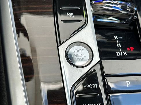 New 2026 BMW X7 xDrive40i w/ Premium Package AWD/4WD image 26