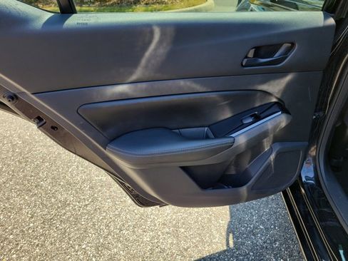 Used 2023 Nissan Altima 2.5 SV w/ SV Premium Package FWD image 14