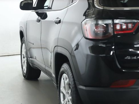 Used 2024 Jeep Compass Latitude AWD/4WD image 41