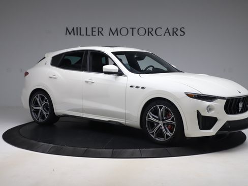 Used 2019 Maserati Levante Trofeo AWD/4WD image 9