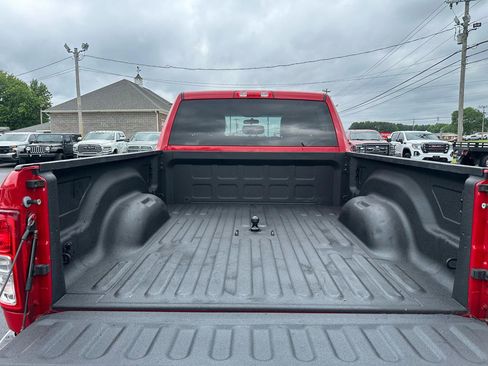Used 2022 RAM 2500 Tradesman w/ Chrome Appearance Group AWD/4WD image 7