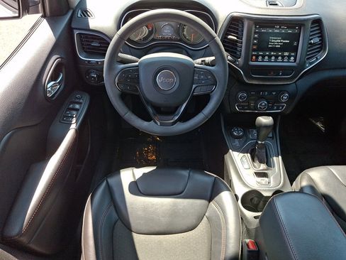 Used 2022 Jeep Cherokee Trailhawk w/ Comfort/Convenience Group AWD/4WD image 22
