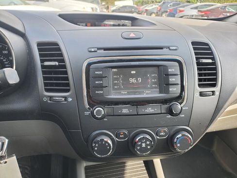 Used 2017 Kia Forte LX w/ LX Popular Package image 20