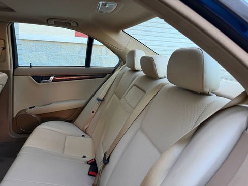 Used 2008 Mercedes-Benz C 300 Sedan image 43