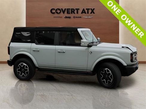 Used 2023 Ford Bronco Outer Banks image 6