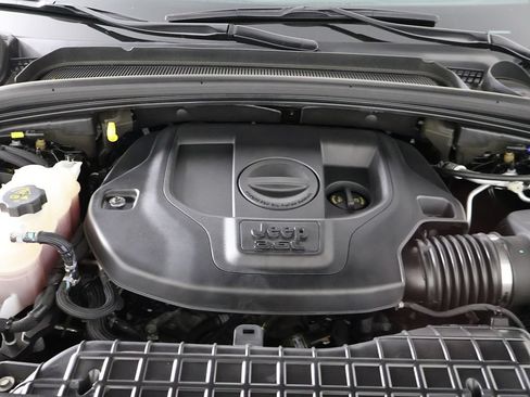 Used 2023 Jeep Grand Cherokee Summit AWD/4WD image 26
