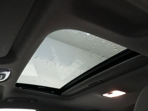 New 2024 Hyundai Elantra SEL w/ Convenience Package image 32