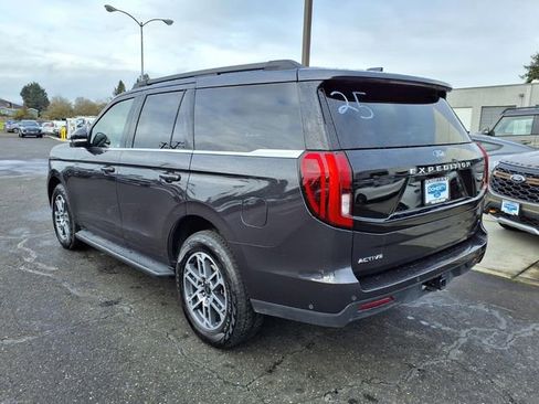 Certified 2025 Ford Expedition Active AWD/4WD image 9