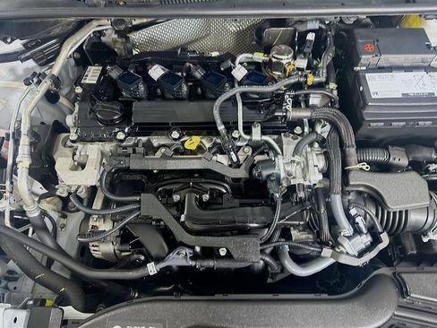 Used 2024 Toyota Corolla LE image 33