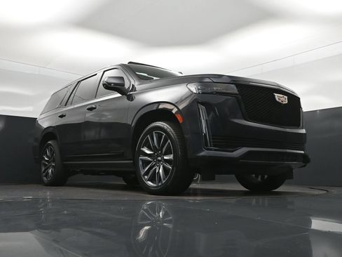 Used 2022 Cadillac Escalade Sport w/ Touring Package AWD/4WD image 44