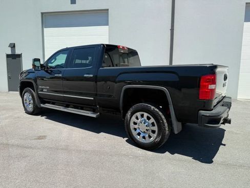 Used 2019 GMC Sierra 2500 Denali AWD/4WD image 4
