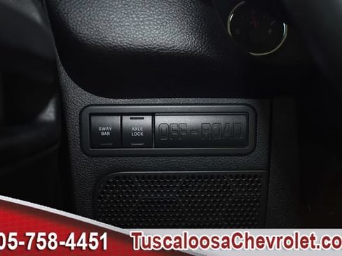 Used 2018 Jeep Wrangler Unlimited Rubicon w/ Connectivity Group AWD/4WD image 34