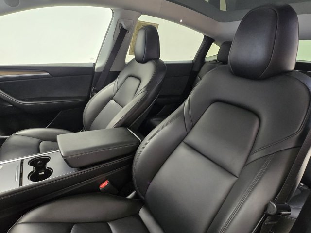 Used 2024 Tesla Model Y Long Range AWD/4WD image 19