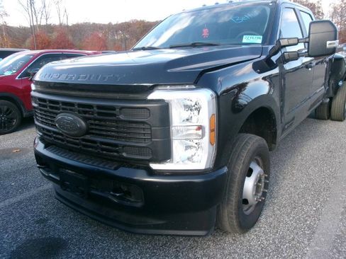 Used 2024 Ford F350 XL image 2