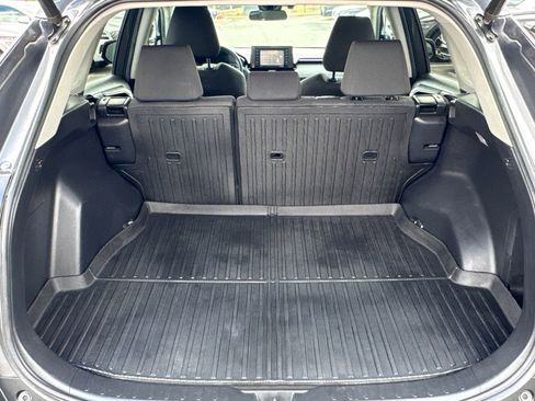 Used 2020 Toyota RAV4 XLE w/ Convenience Package AWD/4WD image 16
