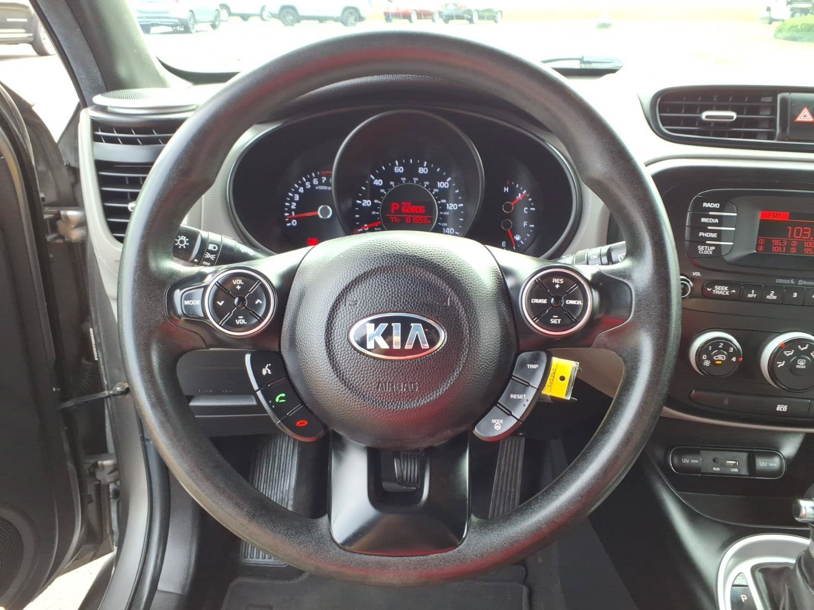 Used 2015 Kia Soul FWD image 17