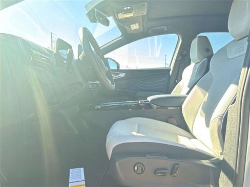 New 2025 Volkswagen ID.4 Pro S RWD image 11