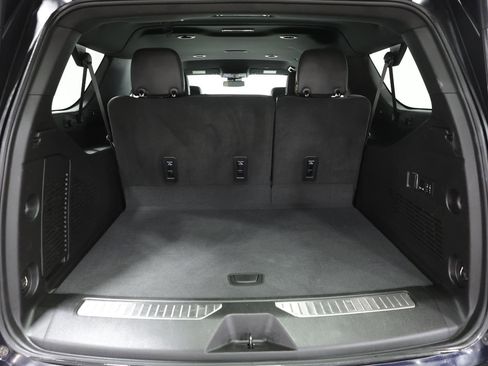 Used 2023 GMC Yukon XL AT4 image 11