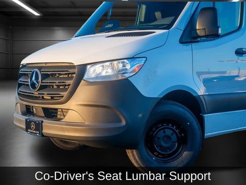 Used 2025 Mercedes-Benz Sprinter 2500 image 17