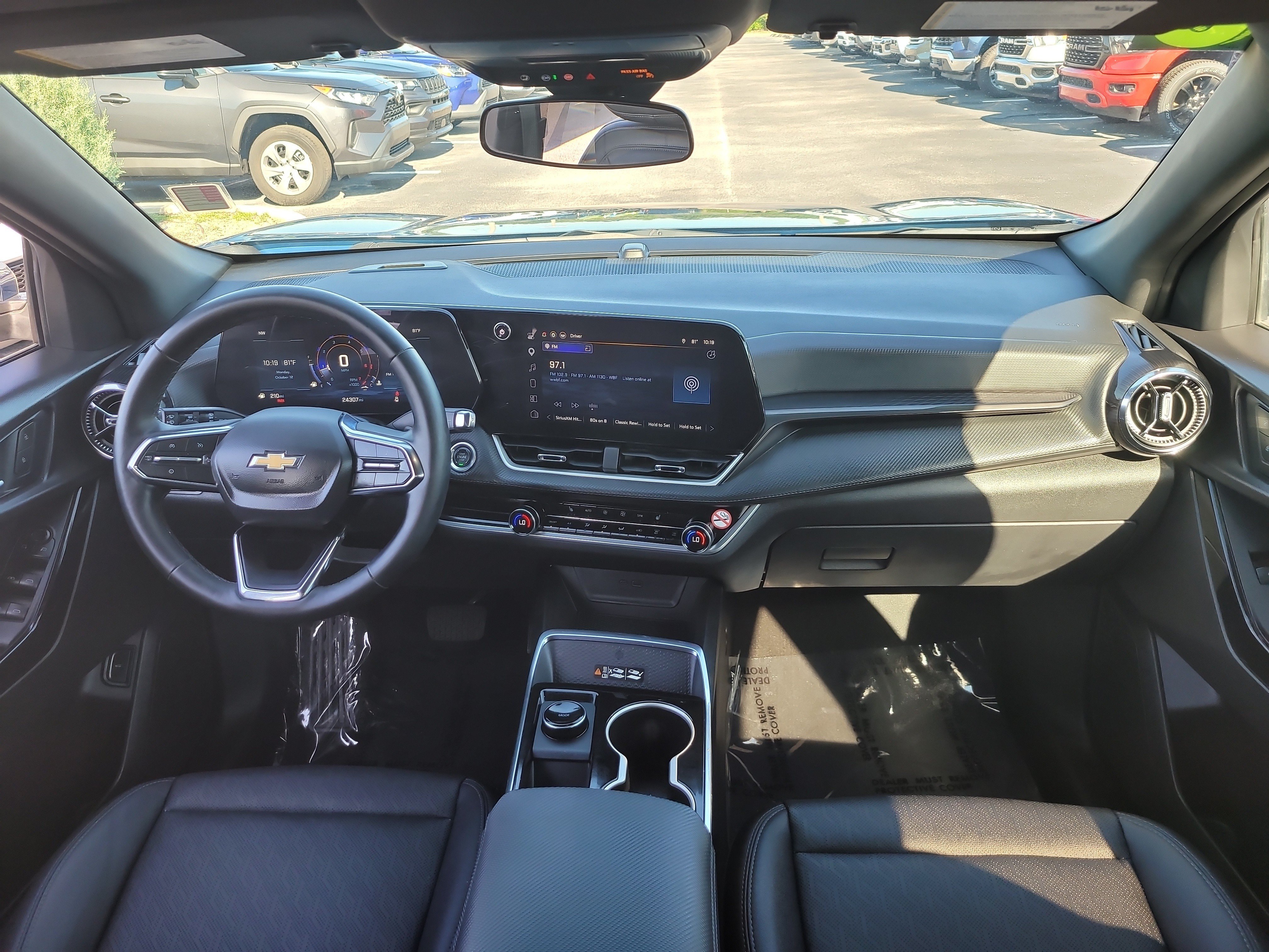 Used 2026 Chevrolet Equinox LT w/ Convenience Package II FWD image 14