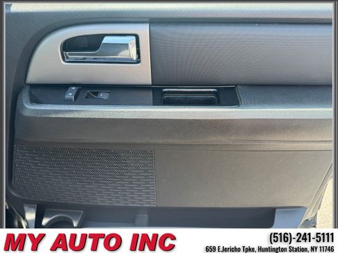 Used 2012 Ford Expedition Limited AWD/4WD image 24
