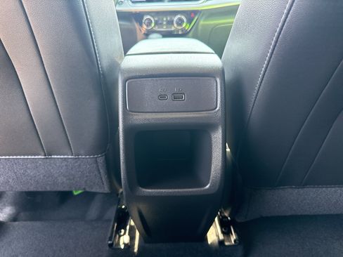 Certified 2024 Chevrolet Trax LT w/ Driver Confidence Package FWD image 31