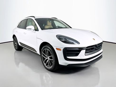 Certified 2023 Porsche Macan AWD/4WD image 7