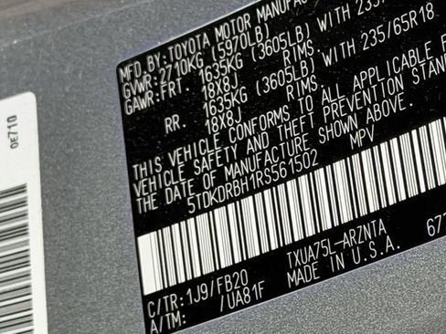 Used 2024 Toyota Highlander LE image 10