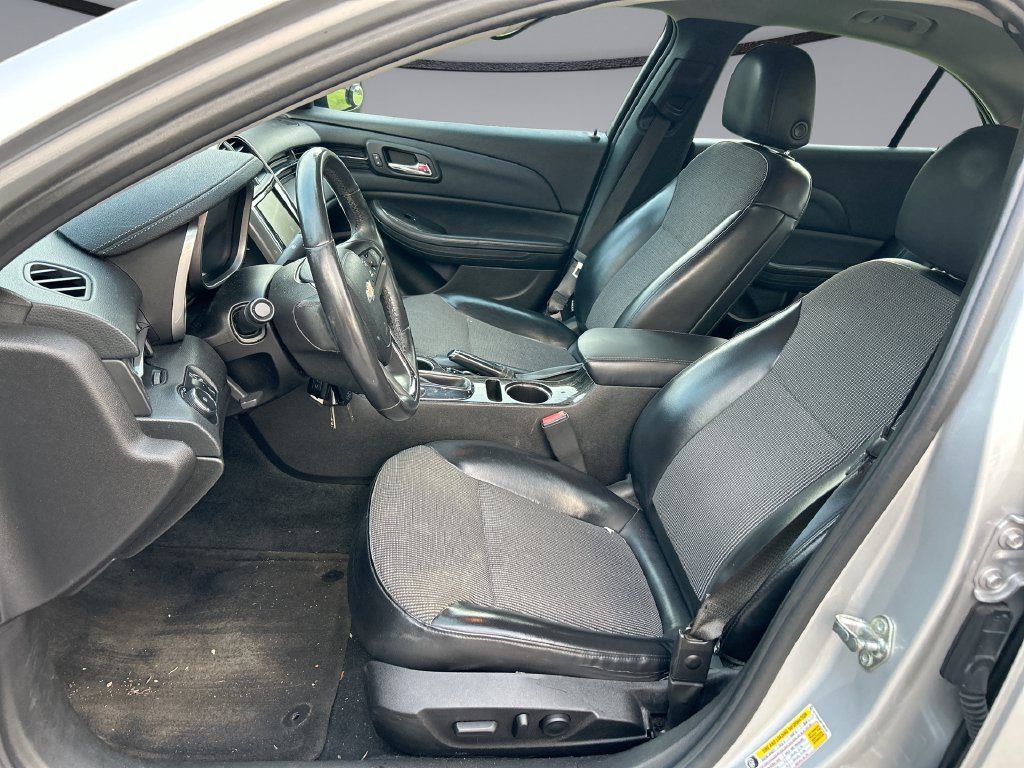 Used 2014 Chevrolet Malibu LT FWD image 11