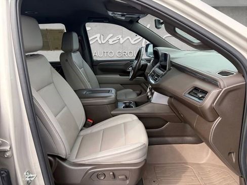 Certified 2022 GMC Yukon SLT w/ SLT Luxury Package image 20