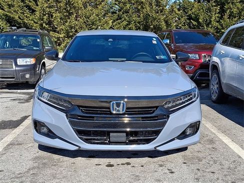 Used 2022 Honda Accord Sport image 2