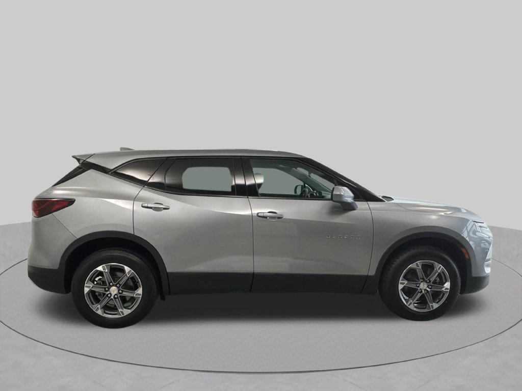 Used 2023 Chevrolet Blazer LT w/ Driver Confidence Package AWD/4WD image 6