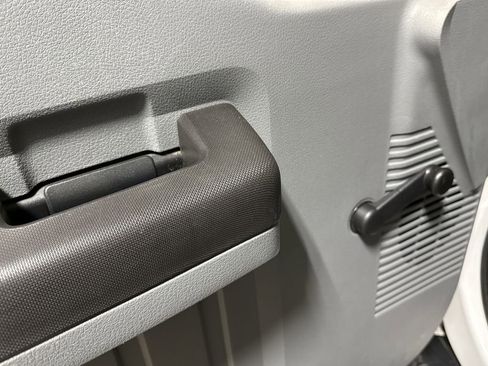 Used 2015 Ford F250 XL w/ FX4 Off-Road Package image 20