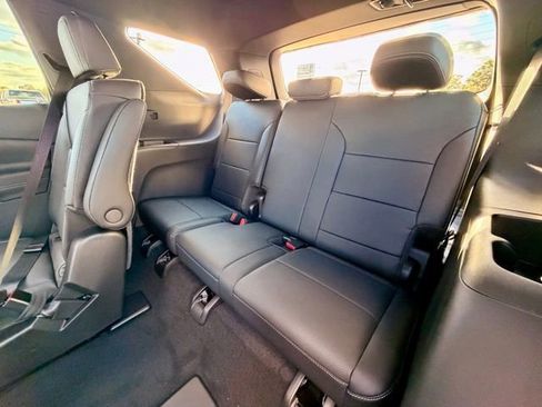 New 2026 Chevrolet Traverse LT image 12