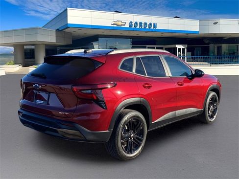 Certified 2024 Chevrolet Trax ACTIV w/ Driver Confidence Package image 8