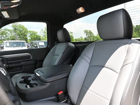 New 2026 RAM 3500 Tradesman AWD/4WD image 11