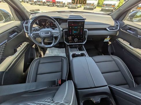 New 2026 GMC Acadia Denali w/ Super Cruise Package AWD/4WD image 32