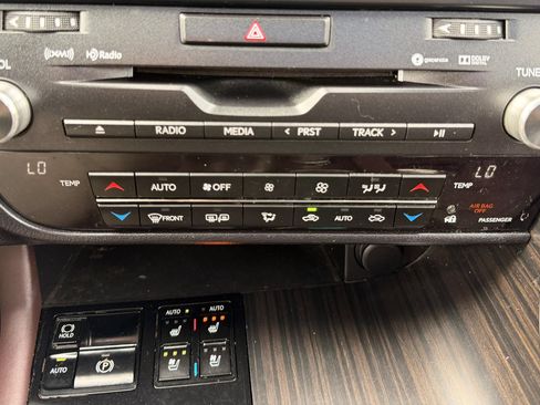Used 2016 Lexus RX 350 AWD w/ Premium Package image 34