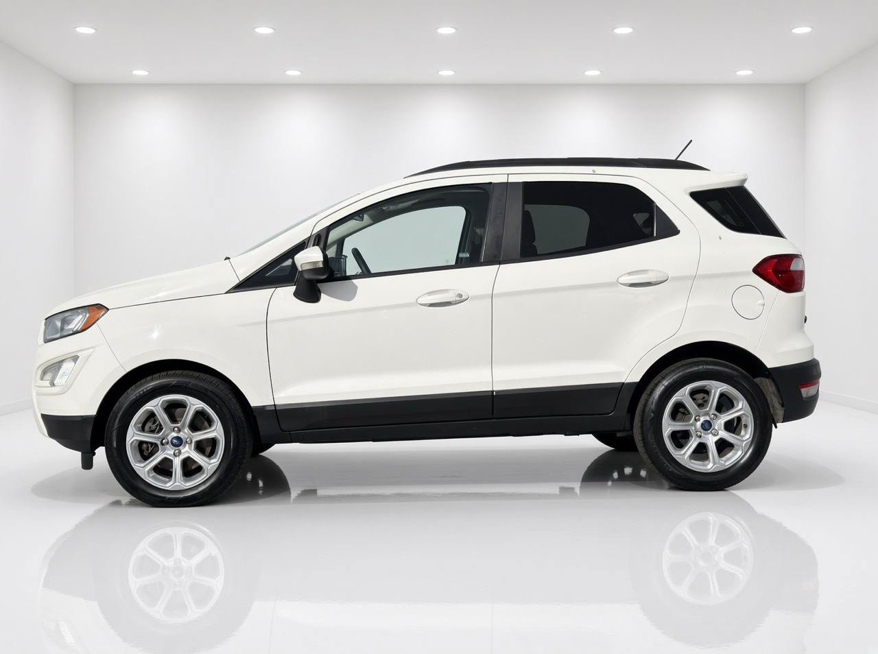 Used 2019 Ford EcoSport SE w/ SE Convenience Package FWD image 2