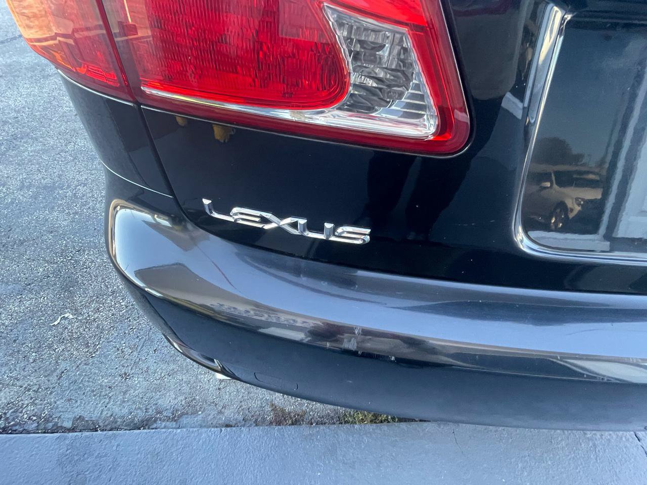 Used 2010 Lexus IS 250 w/ Premium Pkg Value Edition RWD image 5
