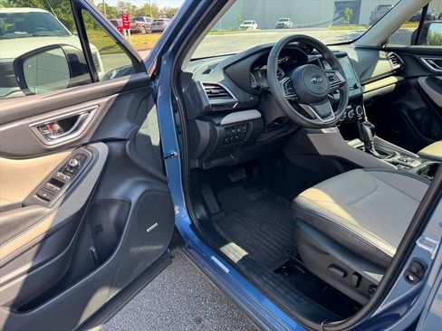 Used 2024 Subaru Forester Limited AWD/4WD image 14