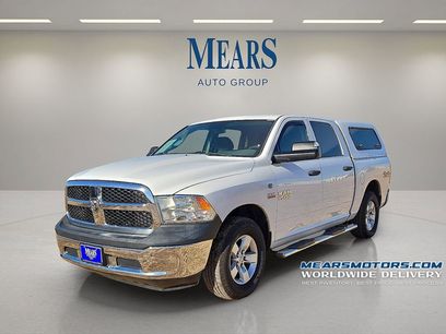 Used 2014 RAM 1500 4x4 Crew Cab w/ Exterior Appearance Group