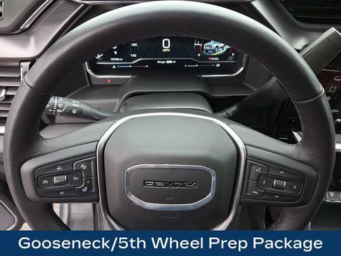 Used 2025 GMC Sierra 2500 Denali Ultimate image 6