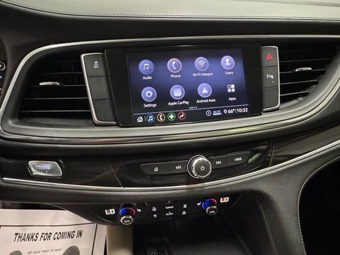 Used 2020 Buick Enclave Essence FWD image 17