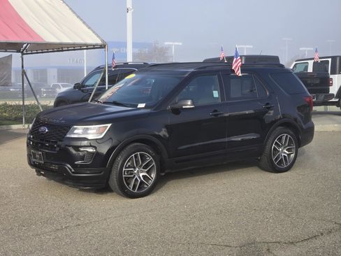 Used 2018 Ford Explorer Sport w/ Equipment Group 401A image 9