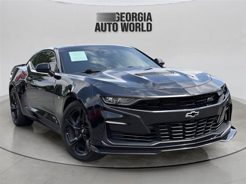 Used 2019 Chevrolet Camaro SS RWD image 2