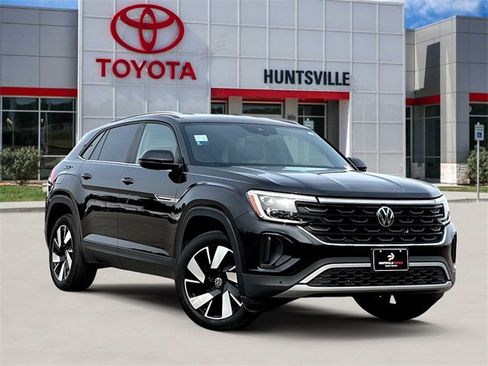 Used 2024 Volkswagen Atlas Cross Sport SE image 1